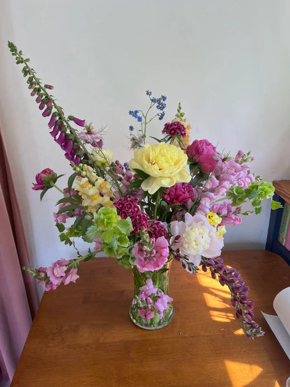 Seasonal Flower Arrangement - Medium
